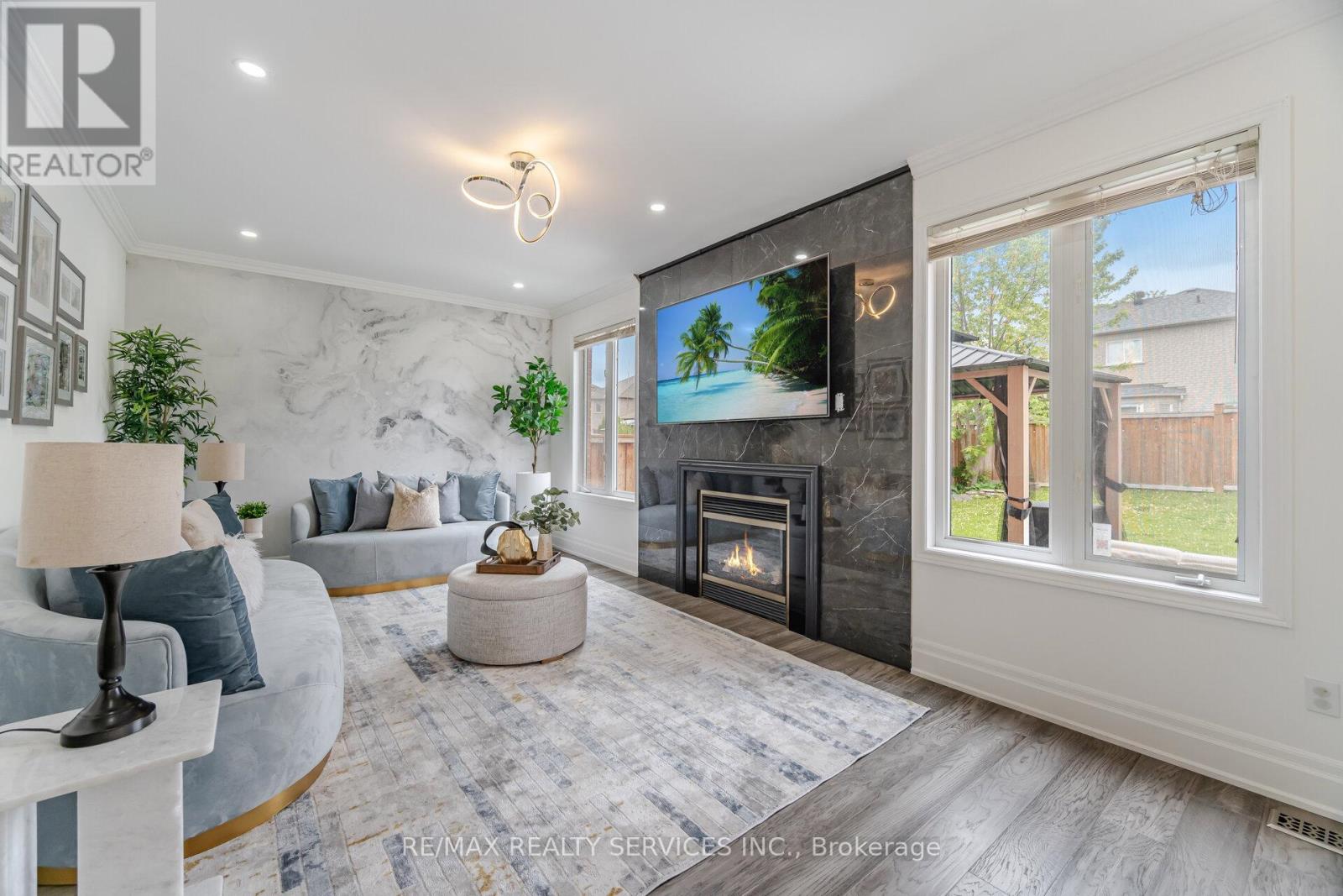 532 Napa Valley Avenue, Vaughan (Sonoma Heights), Ontario  L4L 2A1 - Photo 3 - N12187327