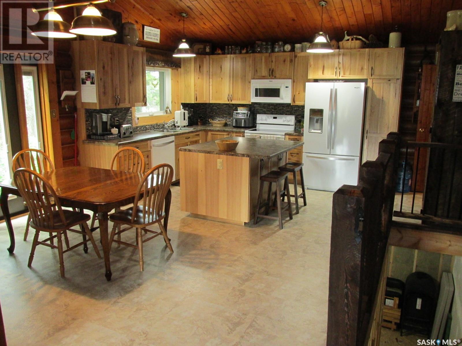 Garrick Log Home Acreage, Torch River Rm No. 488, Saskatchewan  S0J 0M0 - Photo 15 - SK007711