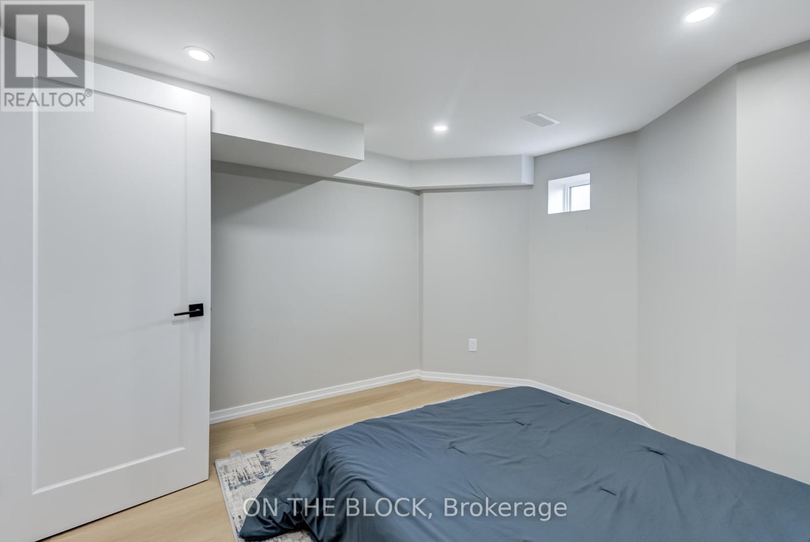 Lower - 5 East Drive, Toronto, Ontario  M6N 2N8 - Photo 9 - W12187329