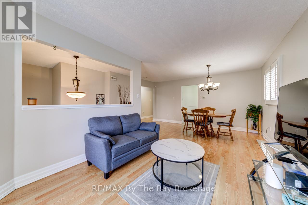 139 Dyer Drive, Wasaga Beach, Ontario  L9Z 1M1 - Photo 6 - S12187345