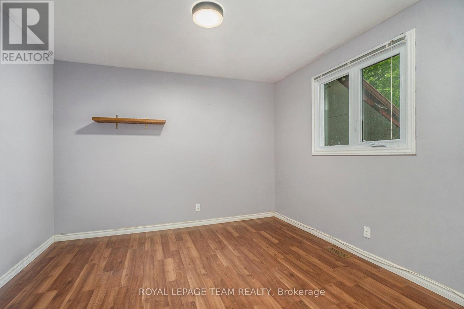628 Hochelaga Street, Ottawa, Ontario  K1K 2E9 - Photo 9 - X12187349