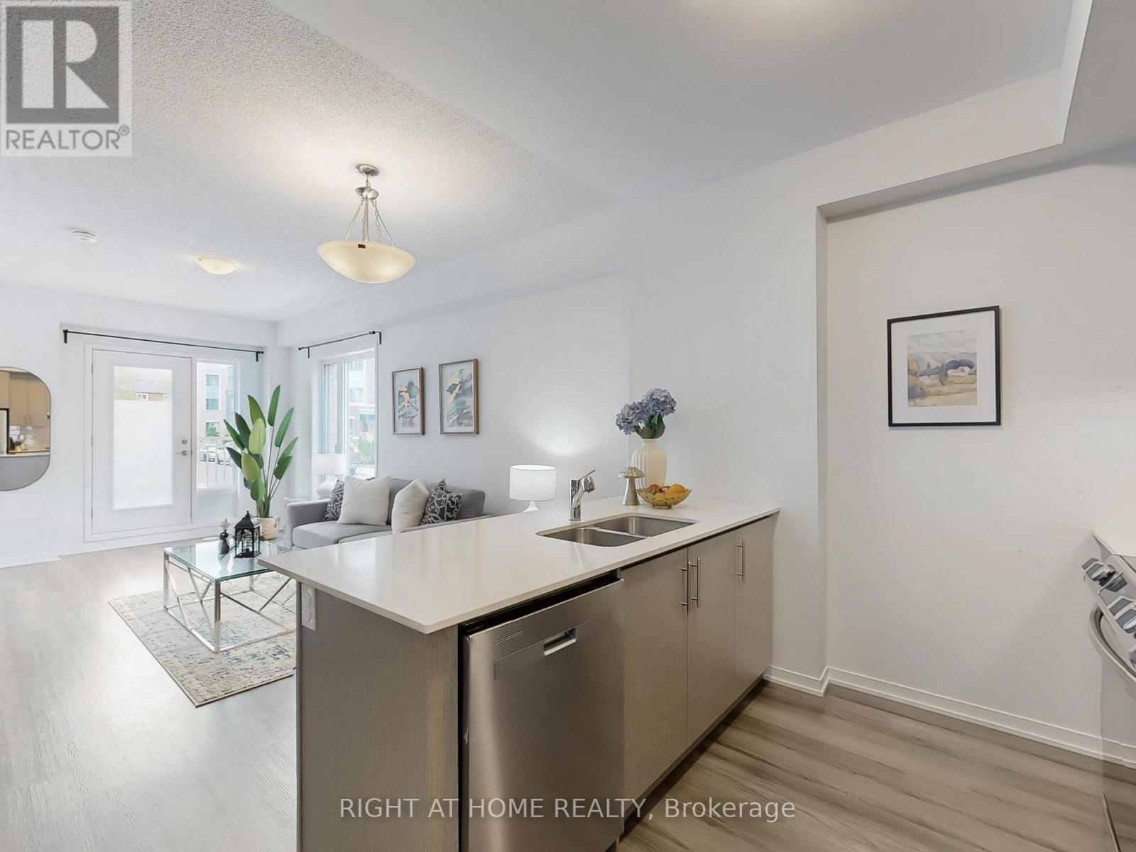 173 - 20 Lloyd Janes Lane, Toronto (New Toronto), Ontario  M8V 0J6 - Photo 14 - W12187340