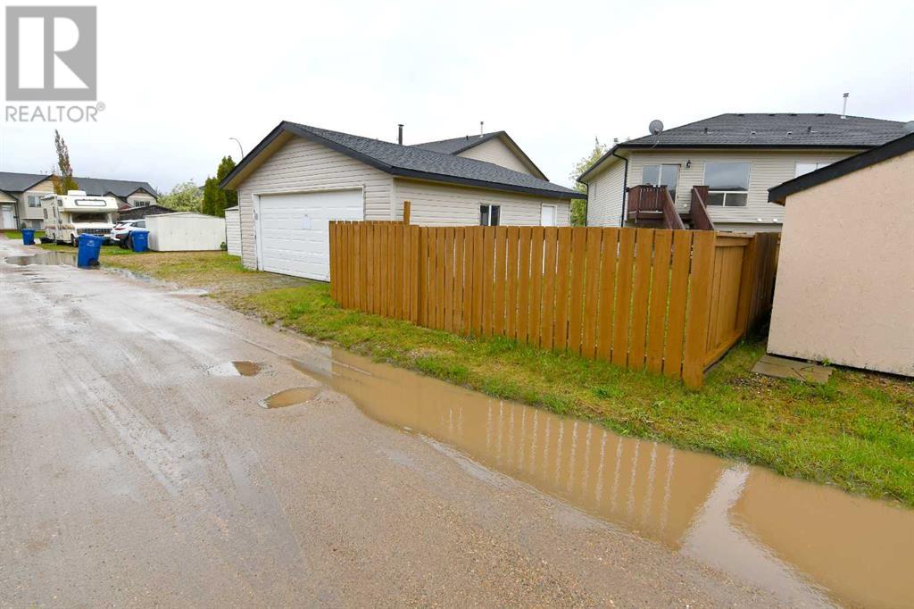 49 Prairie Ridge Close, Blackfalds, Alberta  T0M 0J0 - Photo 2 - A2226349