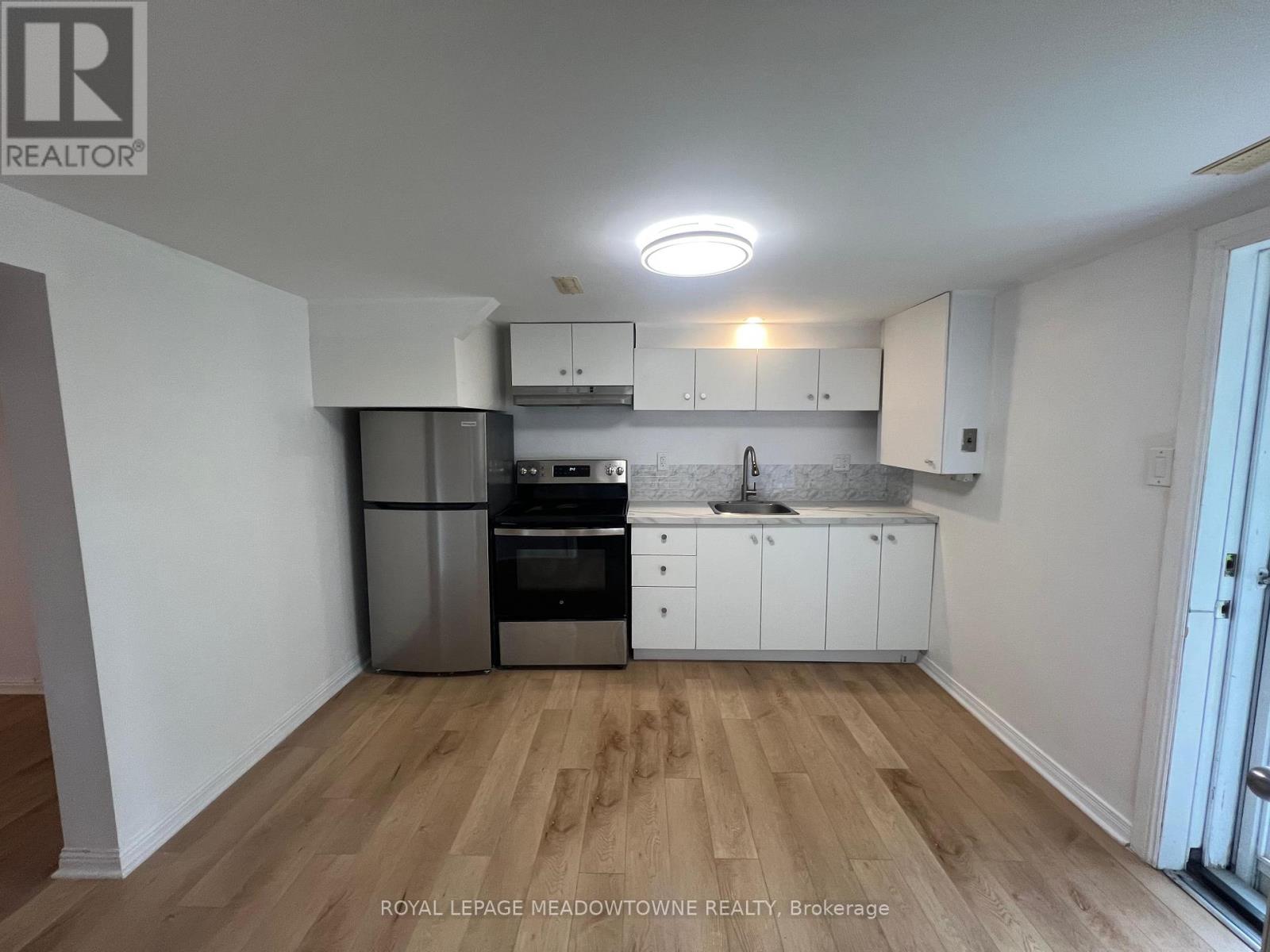 Lower - 44 Lauris Avenue, Cambridge, Ontario  N1R 5L4 - Photo 5 - X12184614