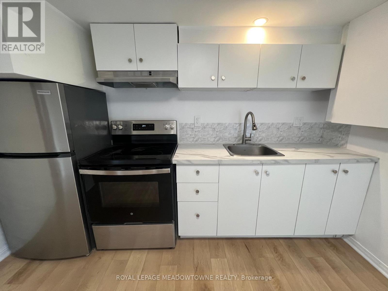 Lower - 44 Lauris Avenue, Cambridge, Ontario  N1R 5L4 - Photo 6 - X12184614