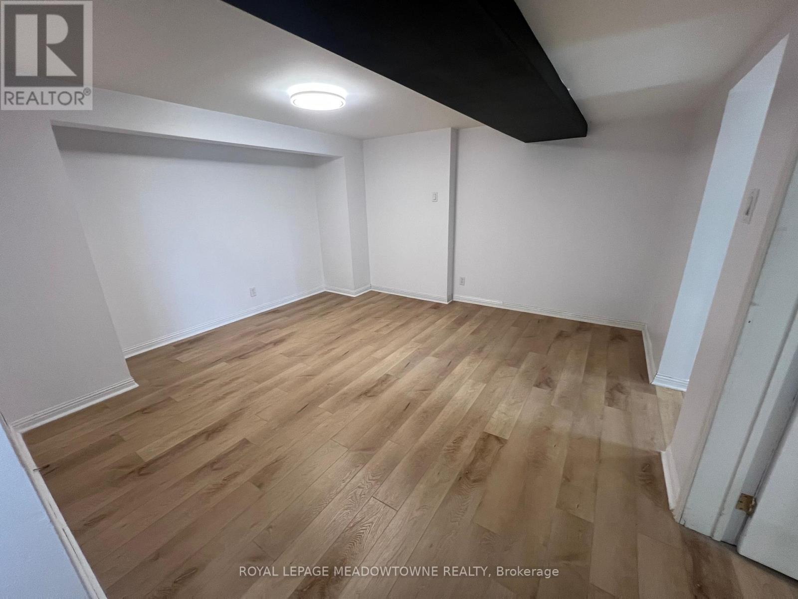 Lower - 44 Lauris Avenue, Cambridge, Ontario  N1R 5L4 - Photo 8 - X12184614