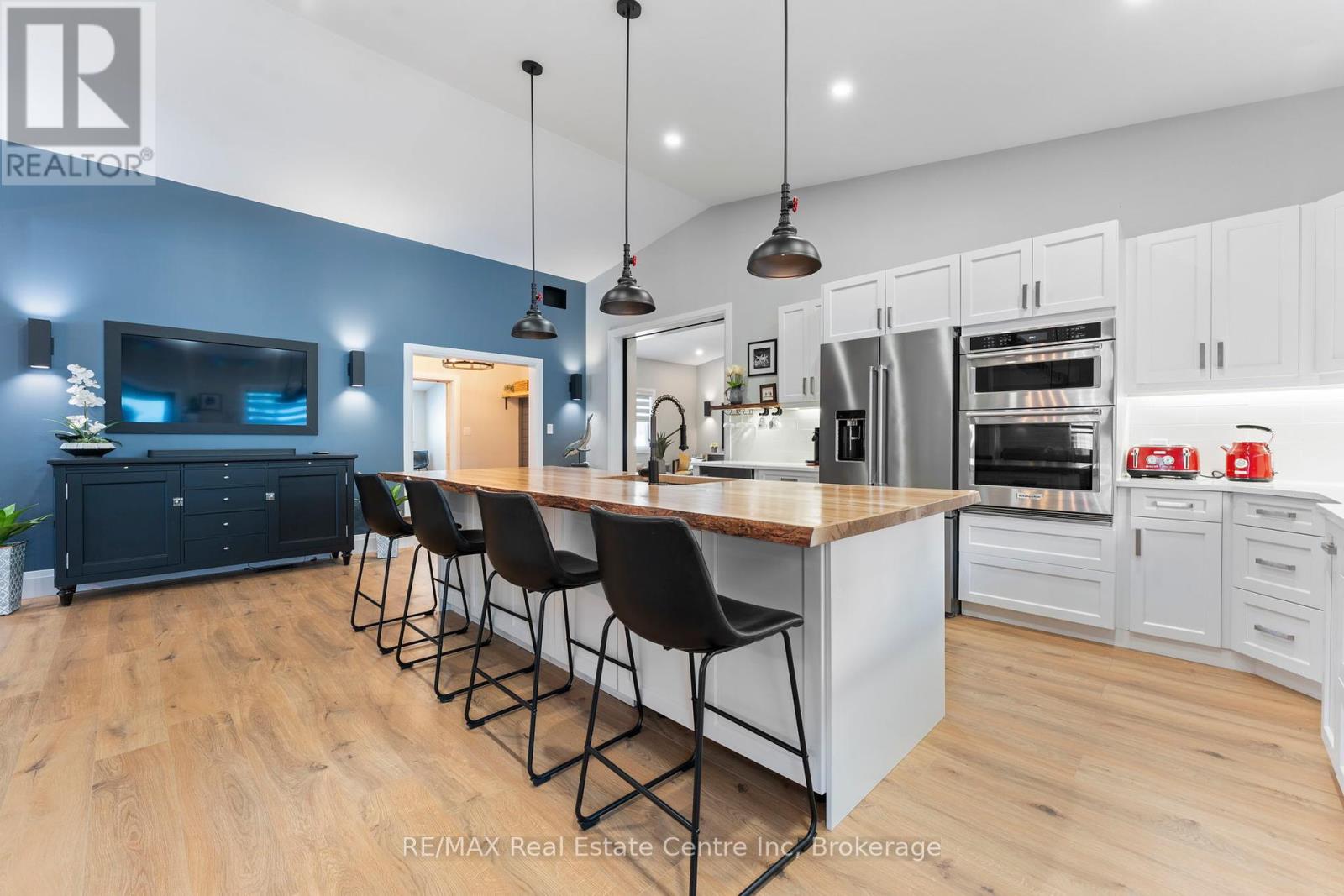 1283 Swan Street, North Dumfries, Ontario  N0B 1E0 - Photo 13 - X12187366