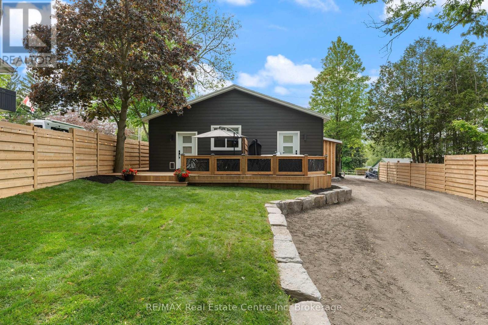 1283 Swan Street, North Dumfries, Ontario  N0B 1E0 - Photo 41 - X12187366