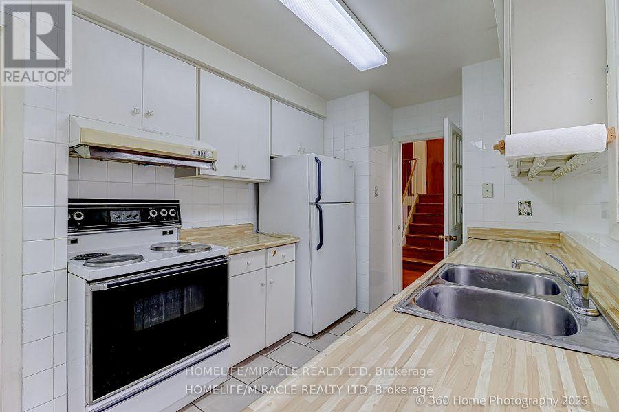 268 Roywood Drive, Toronto, Ontario  M3A 2E6 - Photo 10 - C12187379