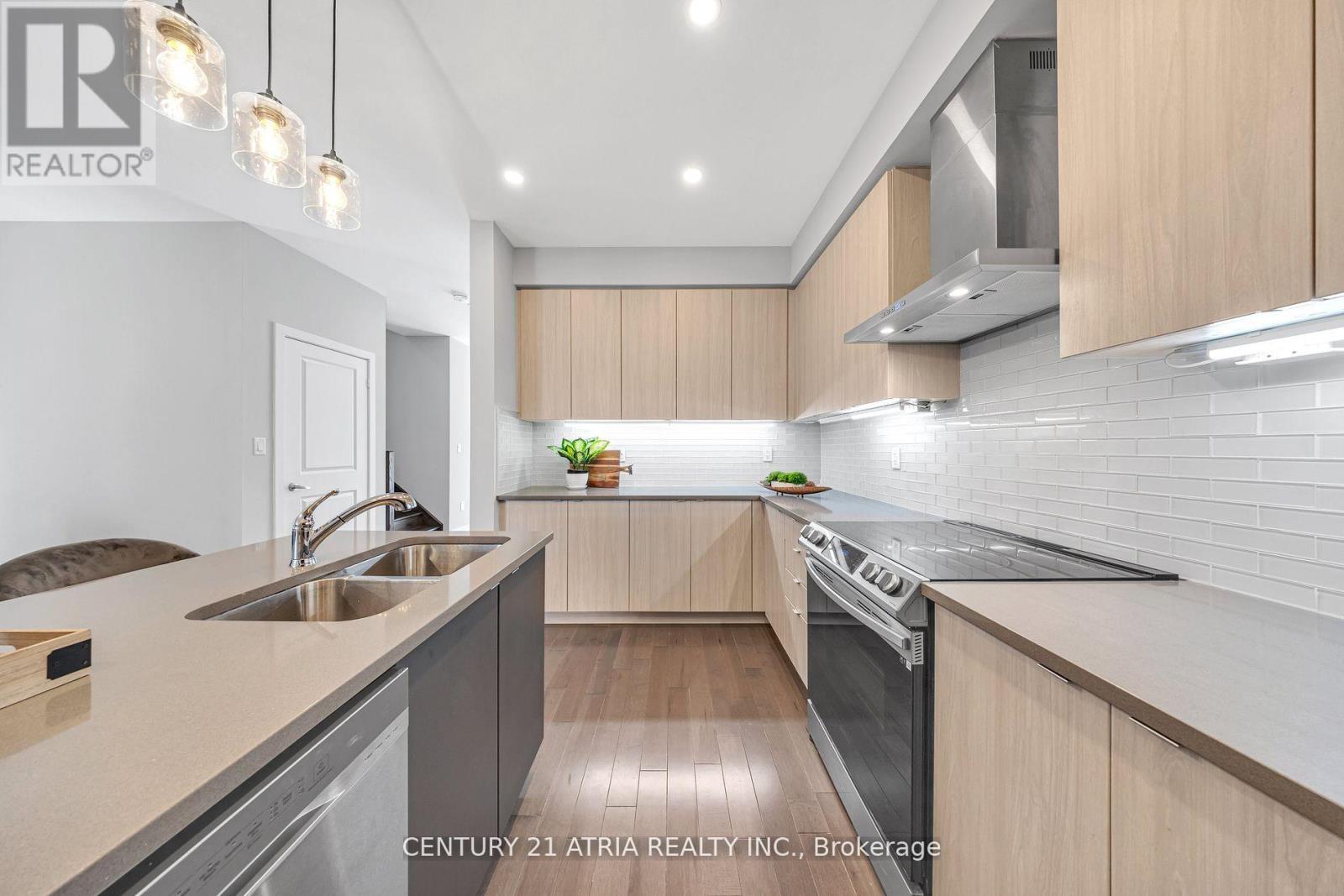 10 Sam Priestley Avenue, Markham, Ontario  L6B 1P1 - Photo 18 - N12187359