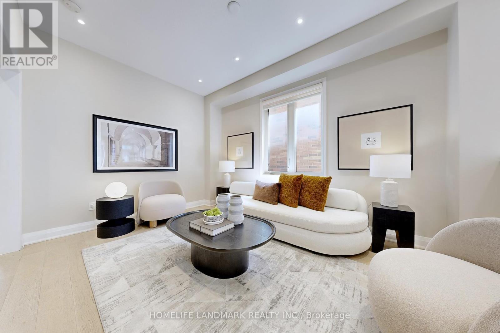 115 Big Hill Crescent, Vaughan (Patterson), Ontario  L6A 4K7 - Photo 4 - N12187370