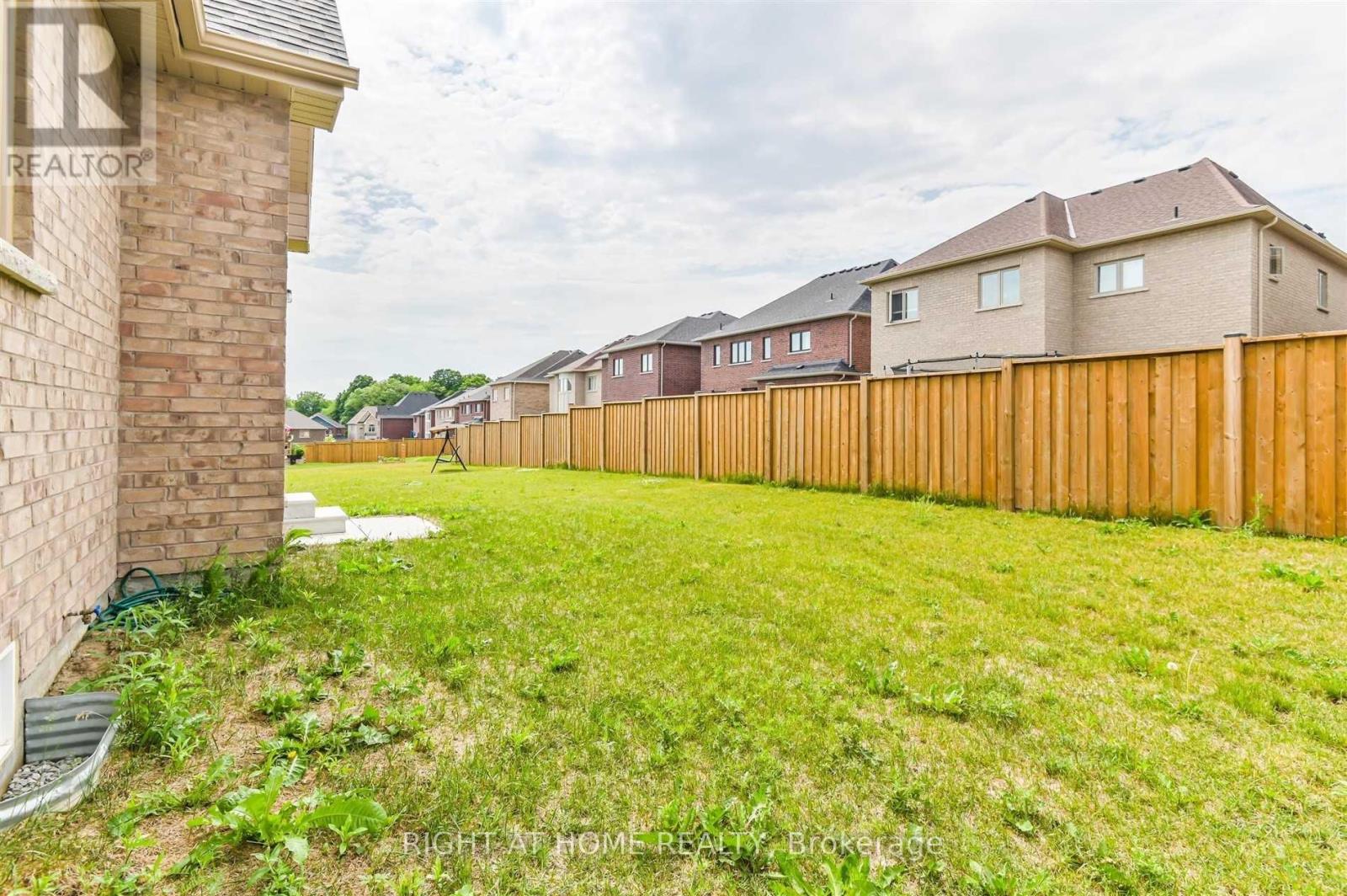 74 Manor Hampton Street, East Gwillimbury, Ontario  L9N 0P9 - Photo 28 - N12187375