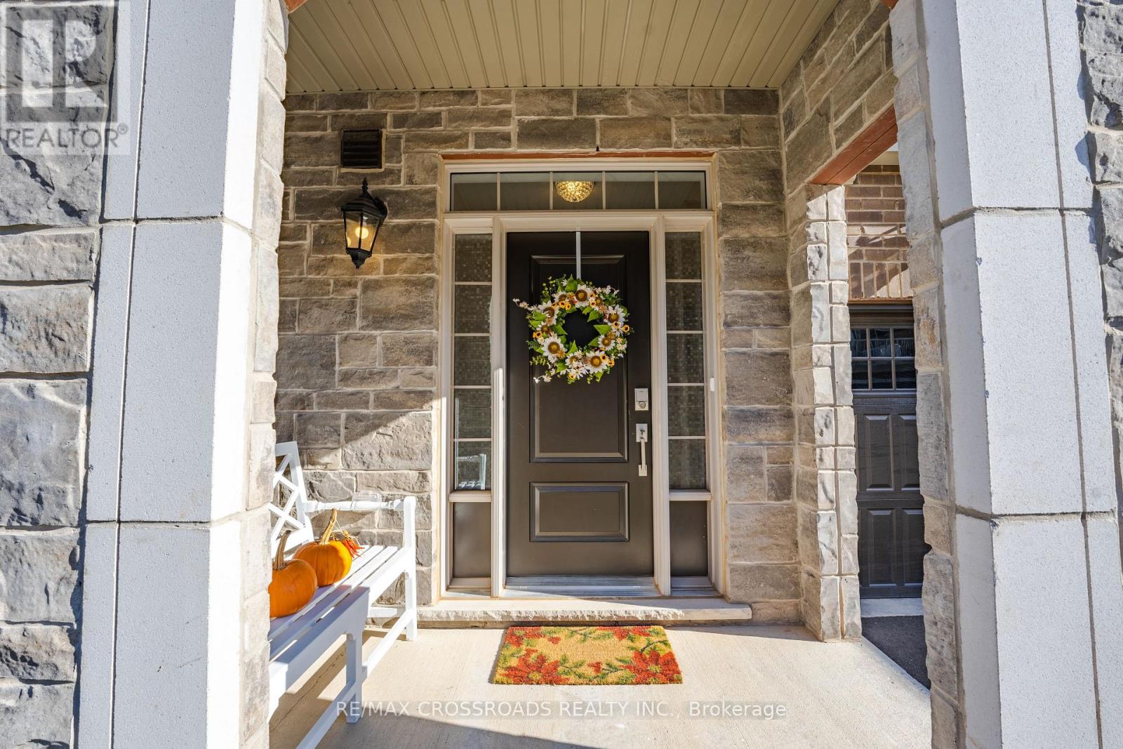 3333 Mockingbird Common, Oakville, Ontario  L6H 0X1 - Photo 3 - W12187372