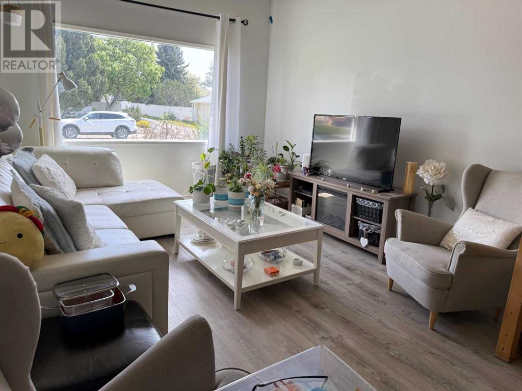 Property at 1312 St. Andrew Road N image 3