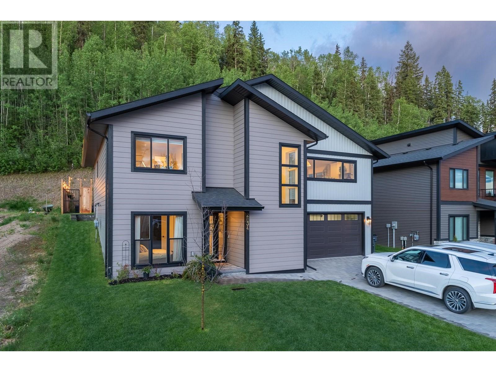 Property at 2834 LINKS DRIVE image 2