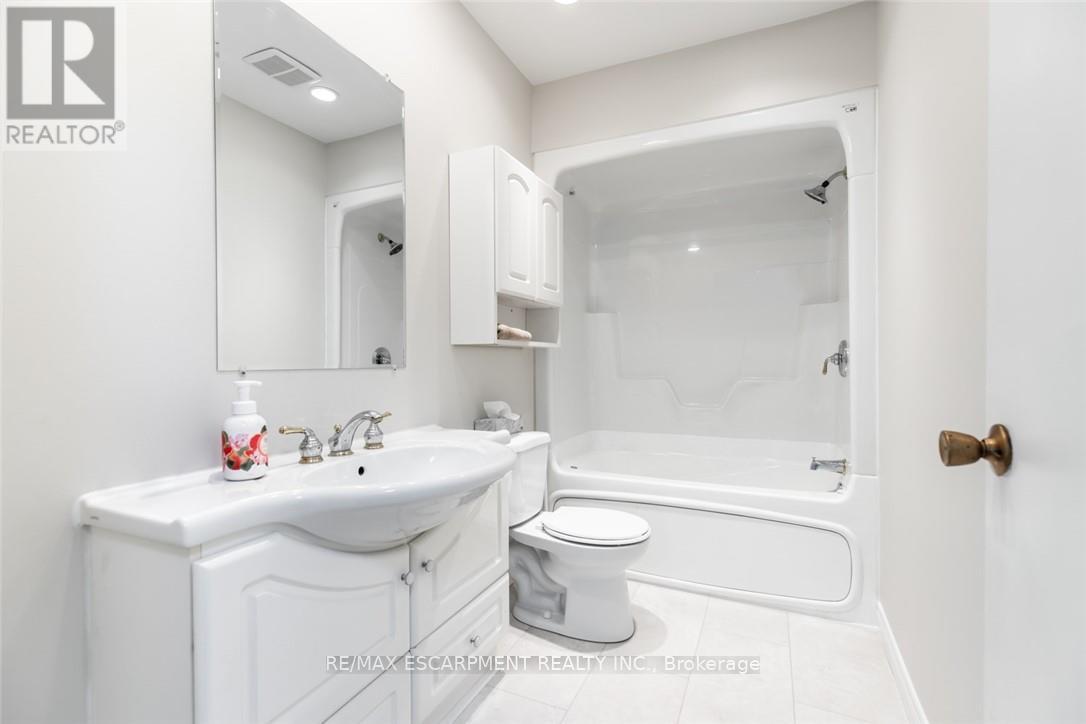 2340 King Street E, Hamilton, Ontario  L8K 1X7 - Photo 37 - X12185444
