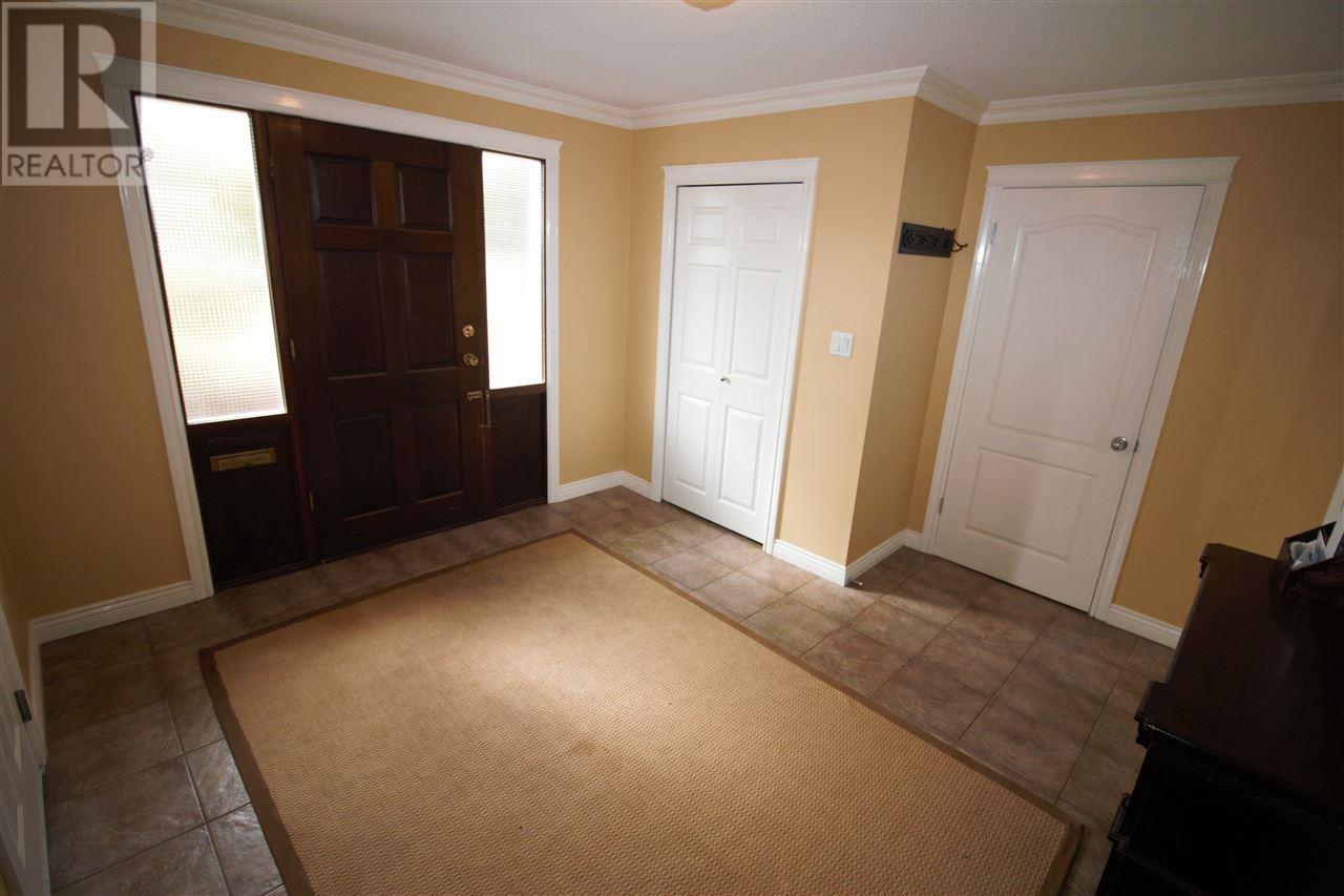 Top 431 Fifth Street, New Westminster, British Columbia  V3L 2X5 - Photo 11 - R3009502
