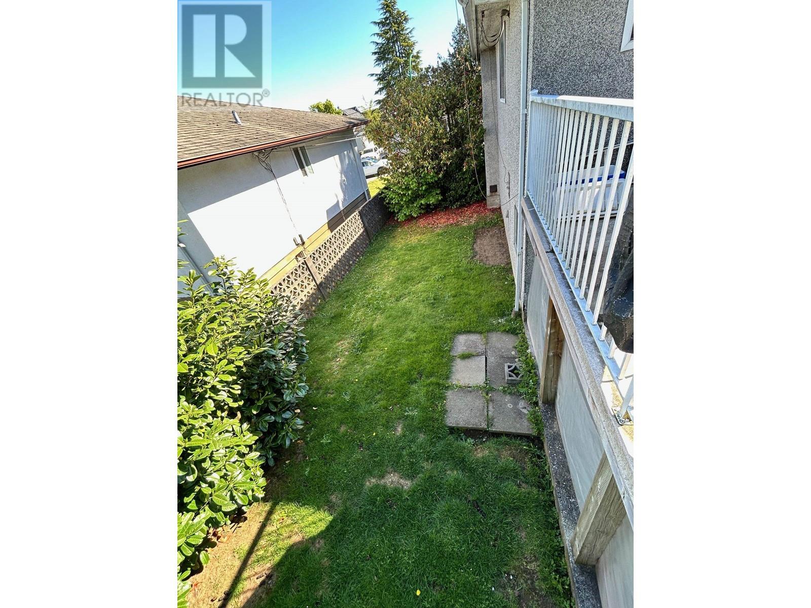 6365 Napier St, Burnaby, British Columbia  V5B 2B9 - Photo 3 - R3009503