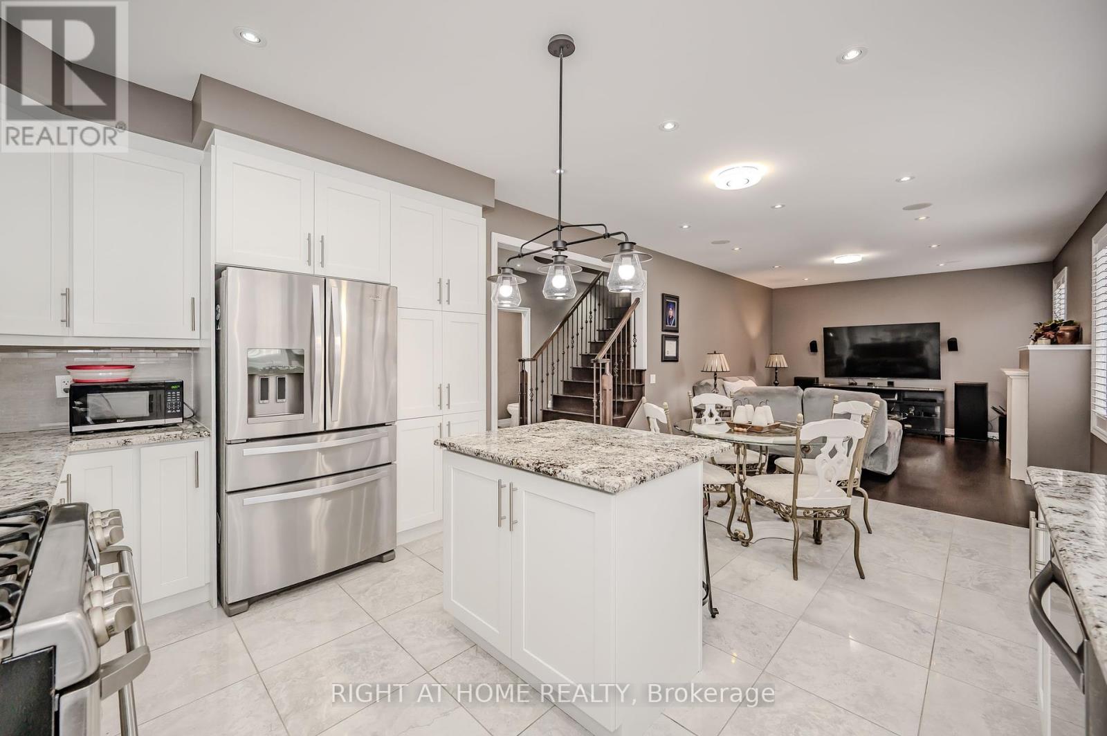 64 Kalmia Road, Brampton, Ontario  L6X 4N4 - Photo 14 - W12109485