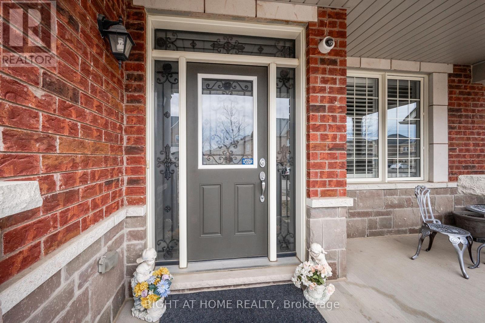 64 Kalmia Road, Brampton, Ontario  L6X 4N4 - Photo 3 - W12109485