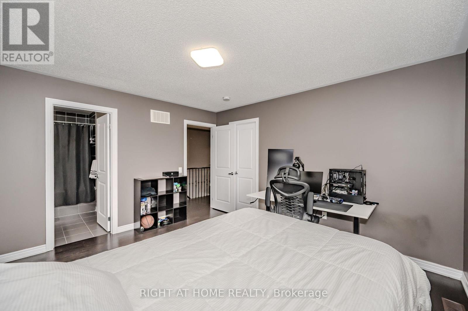 64 Kalmia Road, Brampton, Ontario  L6X 4N4 - Photo 33 - W12109485