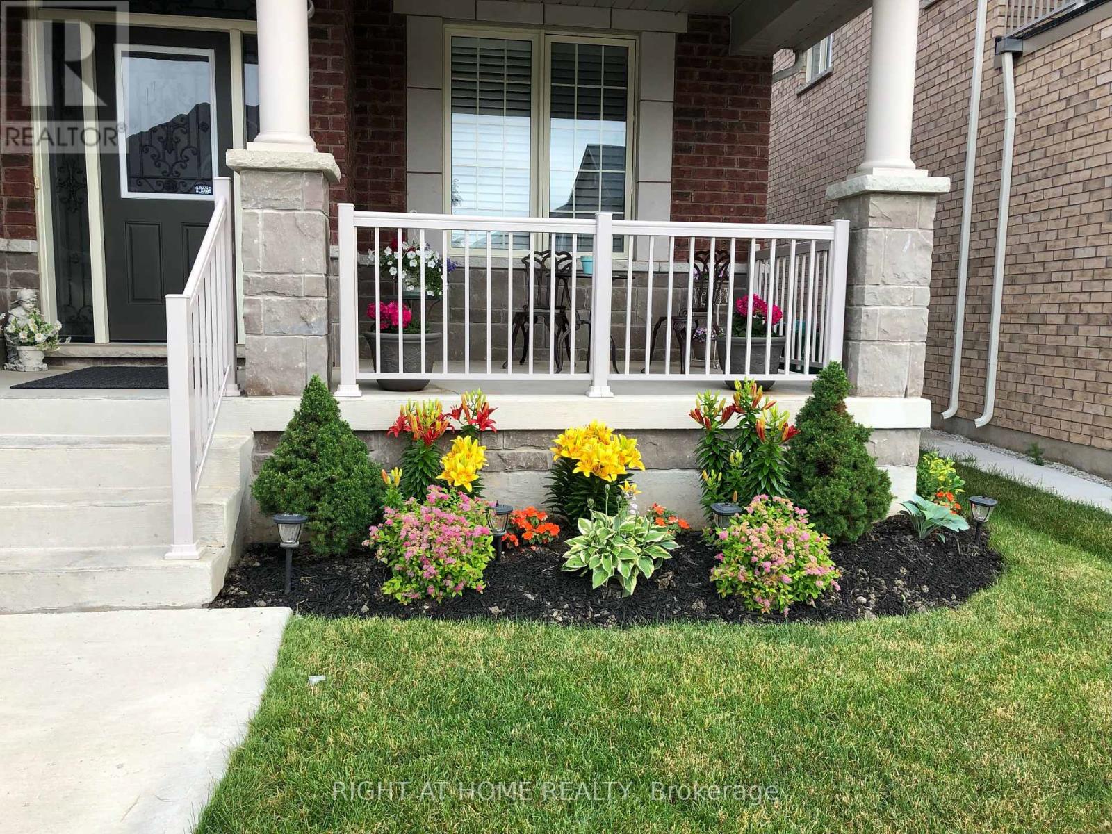 64 Kalmia Road, Brampton, Ontario  L6X 4N4 - Photo 4 - W12109485