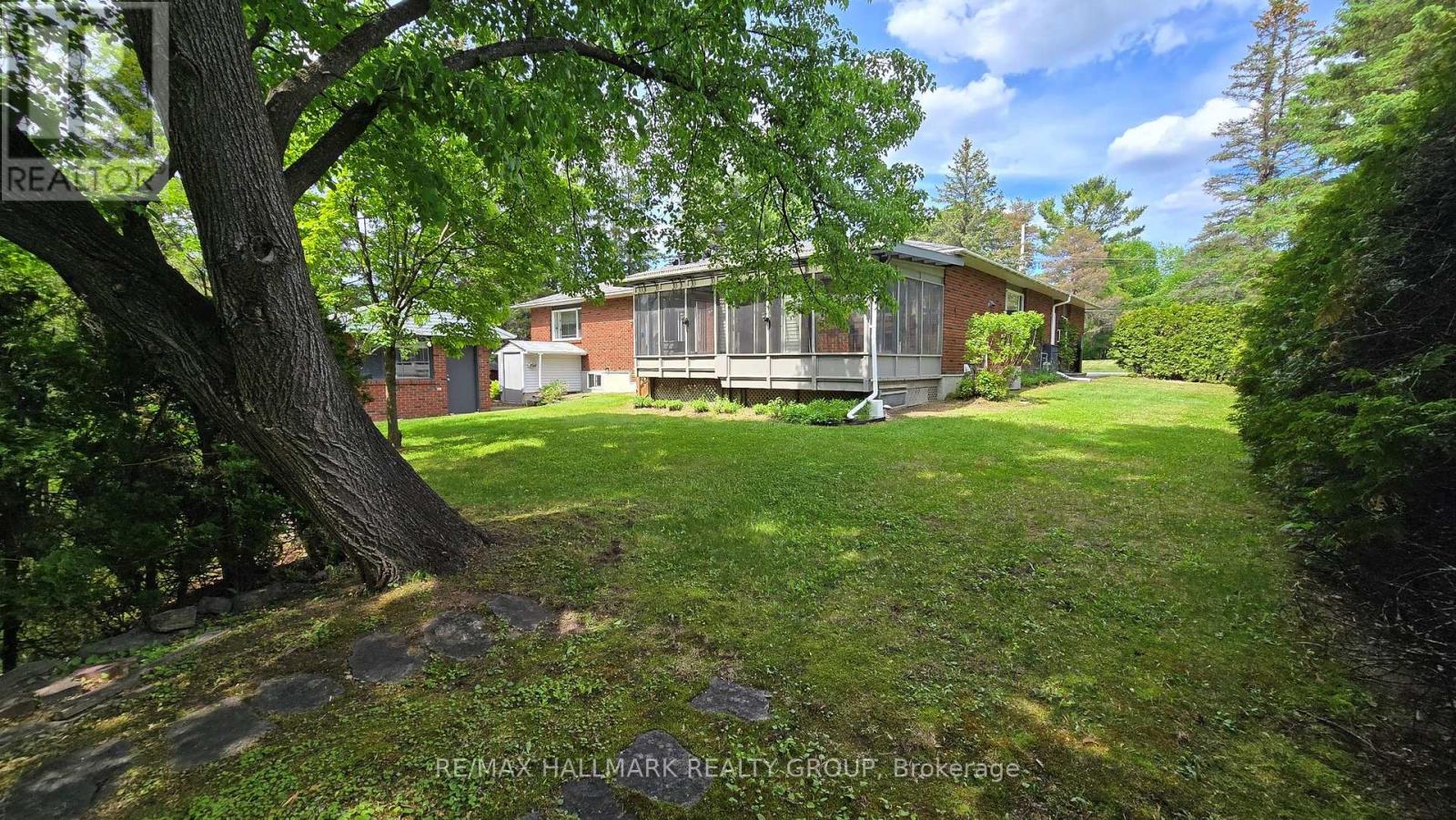 16 Conductor Avenue, Ottawa, Ontario  K2S 1C4 - Photo 7 - X12187409