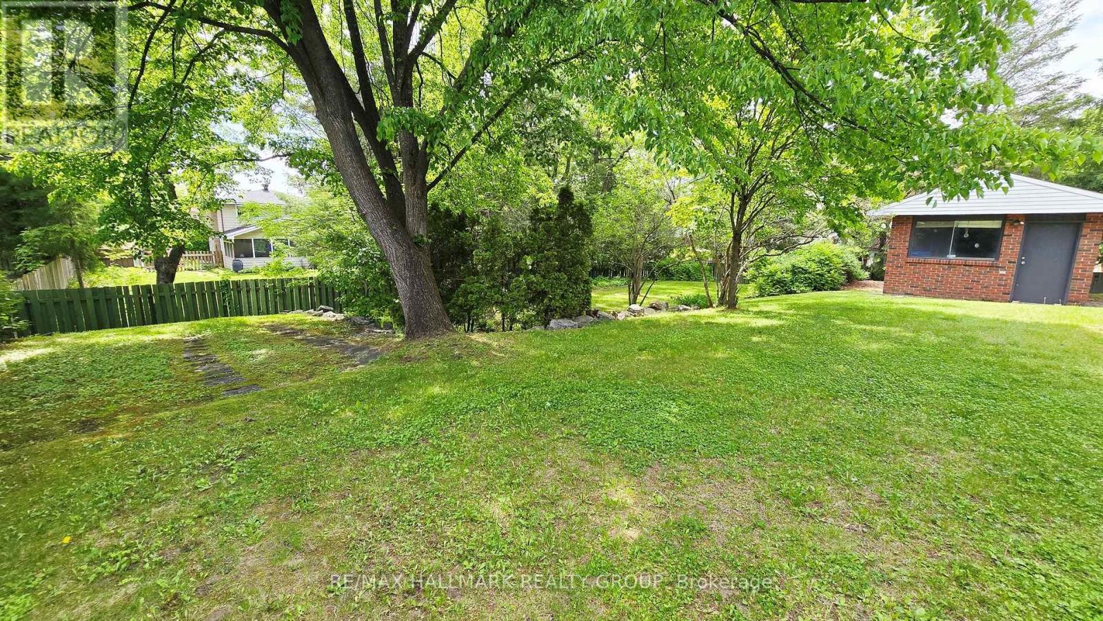 16 Conductor Avenue, Ottawa, Ontario  K2S 1C4 - Photo 8 - X12187409