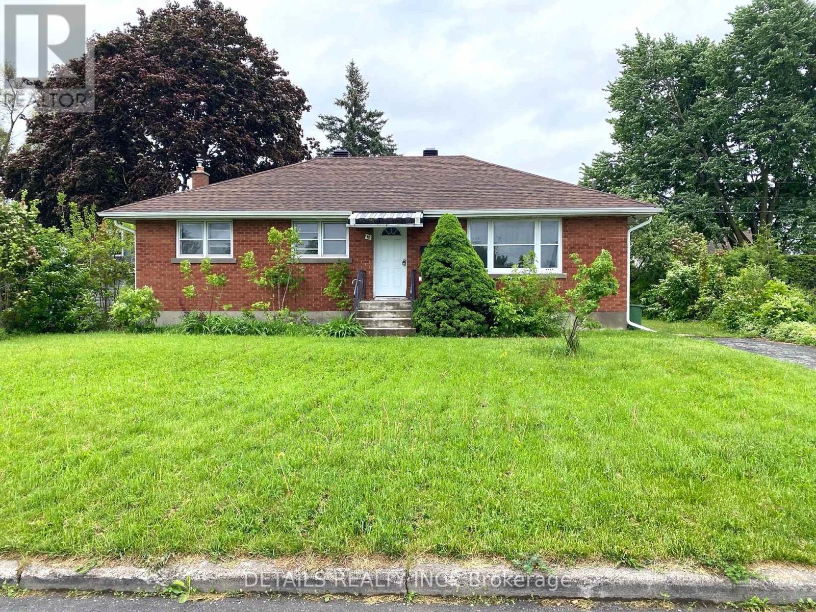 18 Oakwood Avenue, Ottawa, Ontario  K2E 6A5 - Photo 1 - X12187430