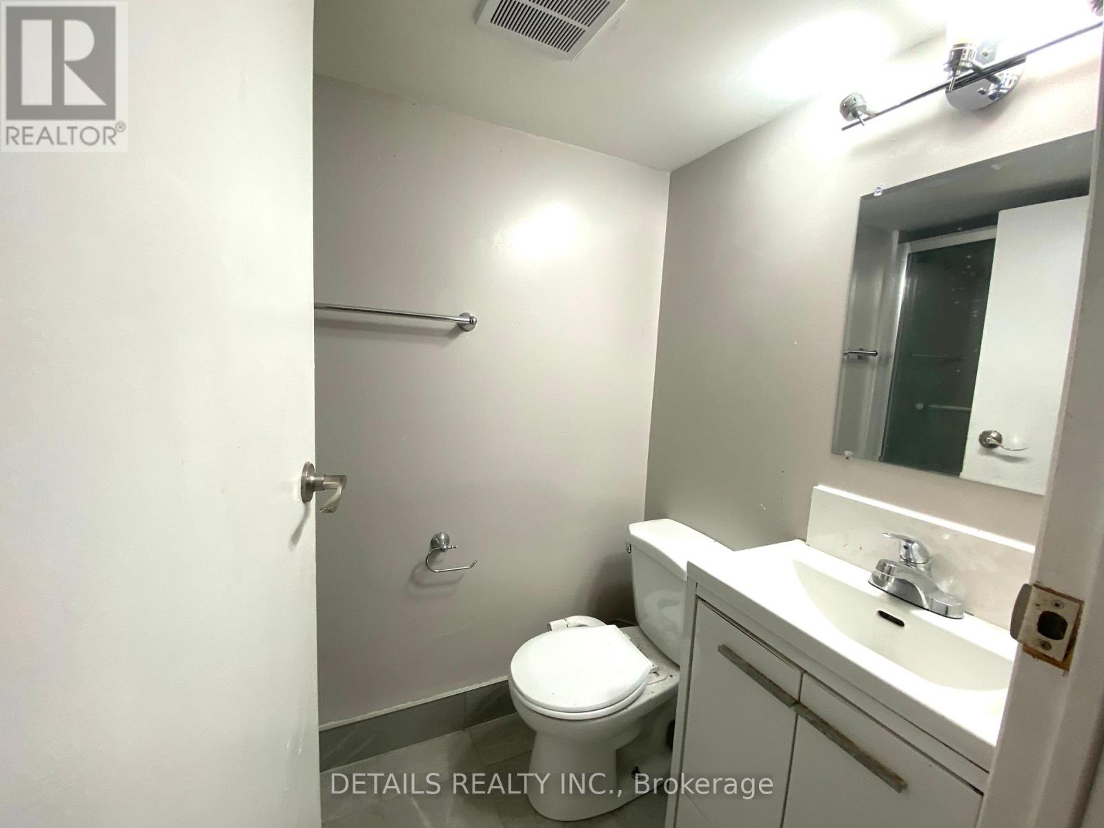 18 Oakwood Avenue, Ottawa, Ontario  K2E 6A5 - Photo 16 - X12187430