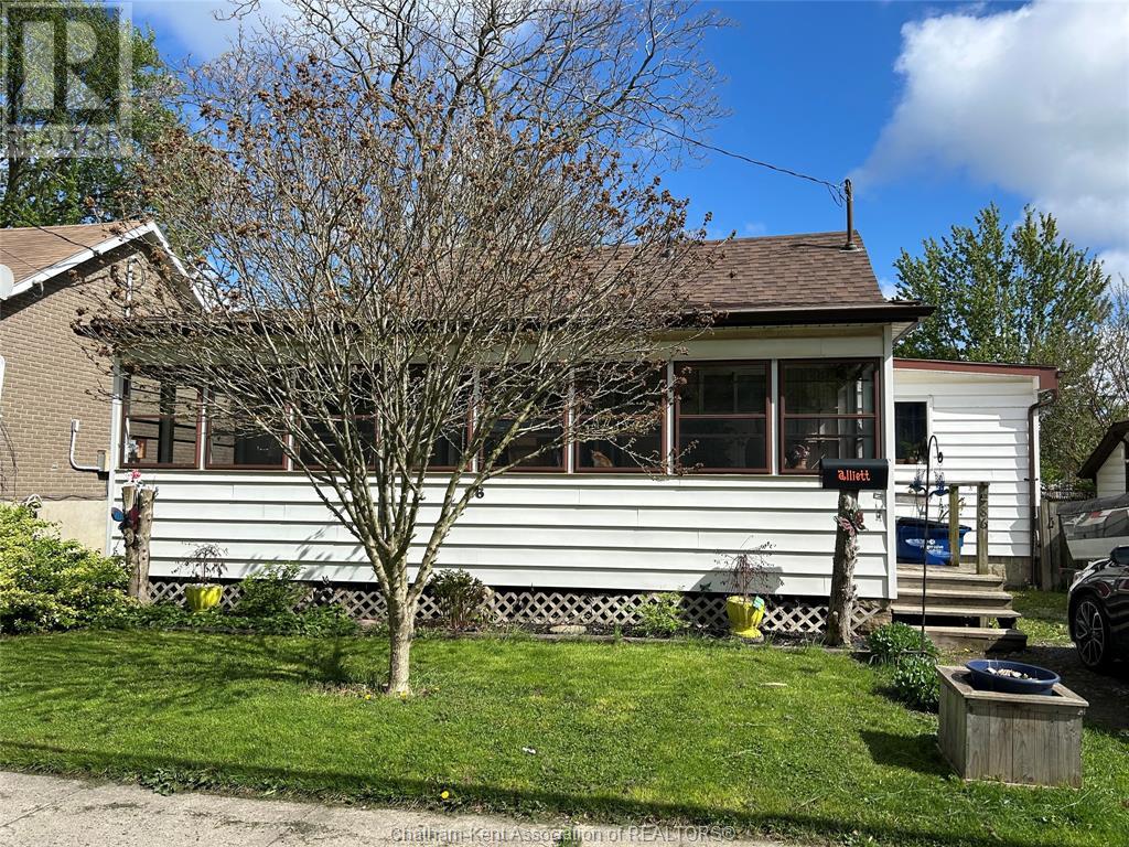 86 Gray Street, Chatham, Ontario  N7M 1S6 - Photo 1 - 25011383