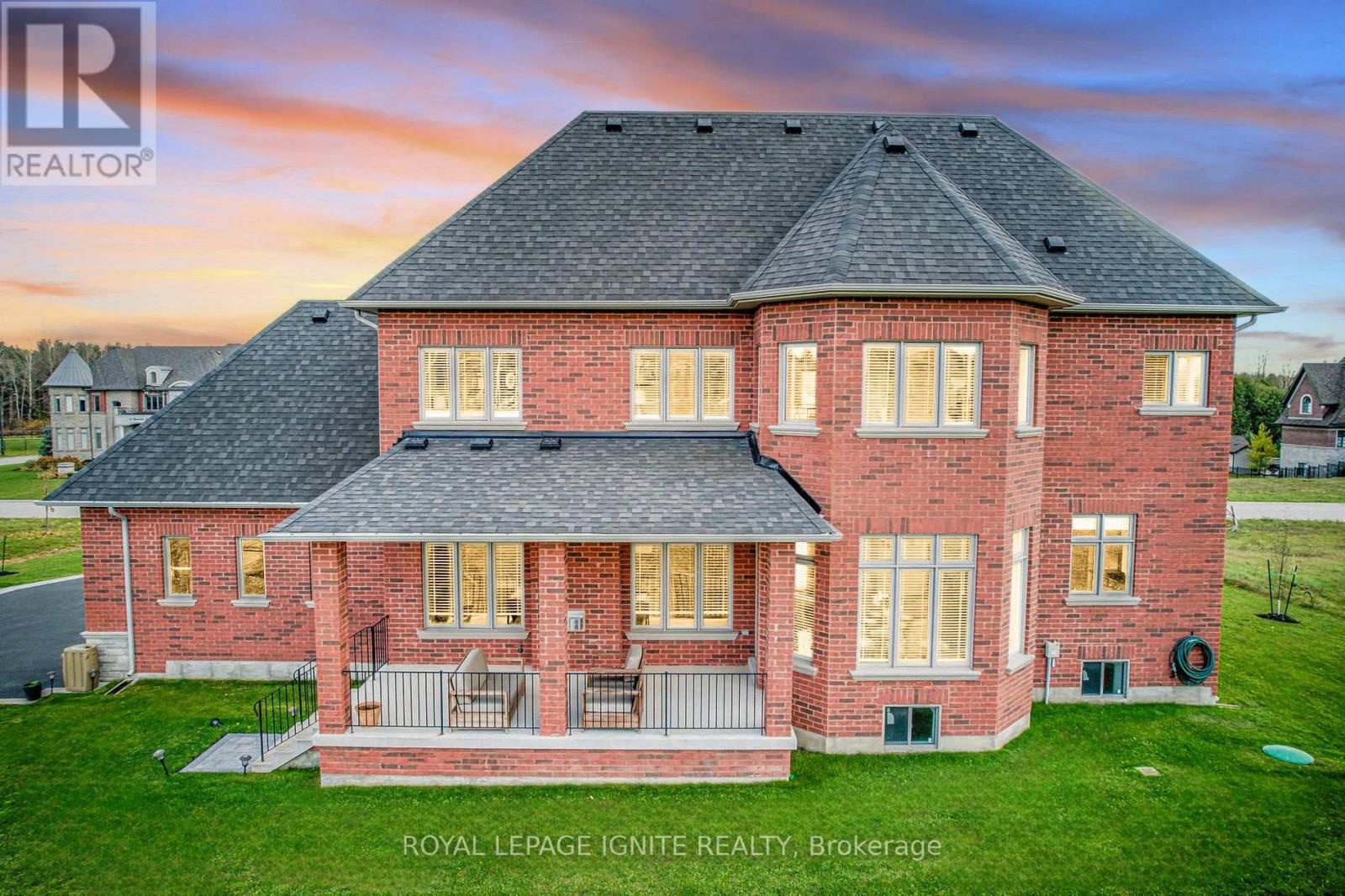 Property at 23 SPRUCEVIEW PLACE image 3
