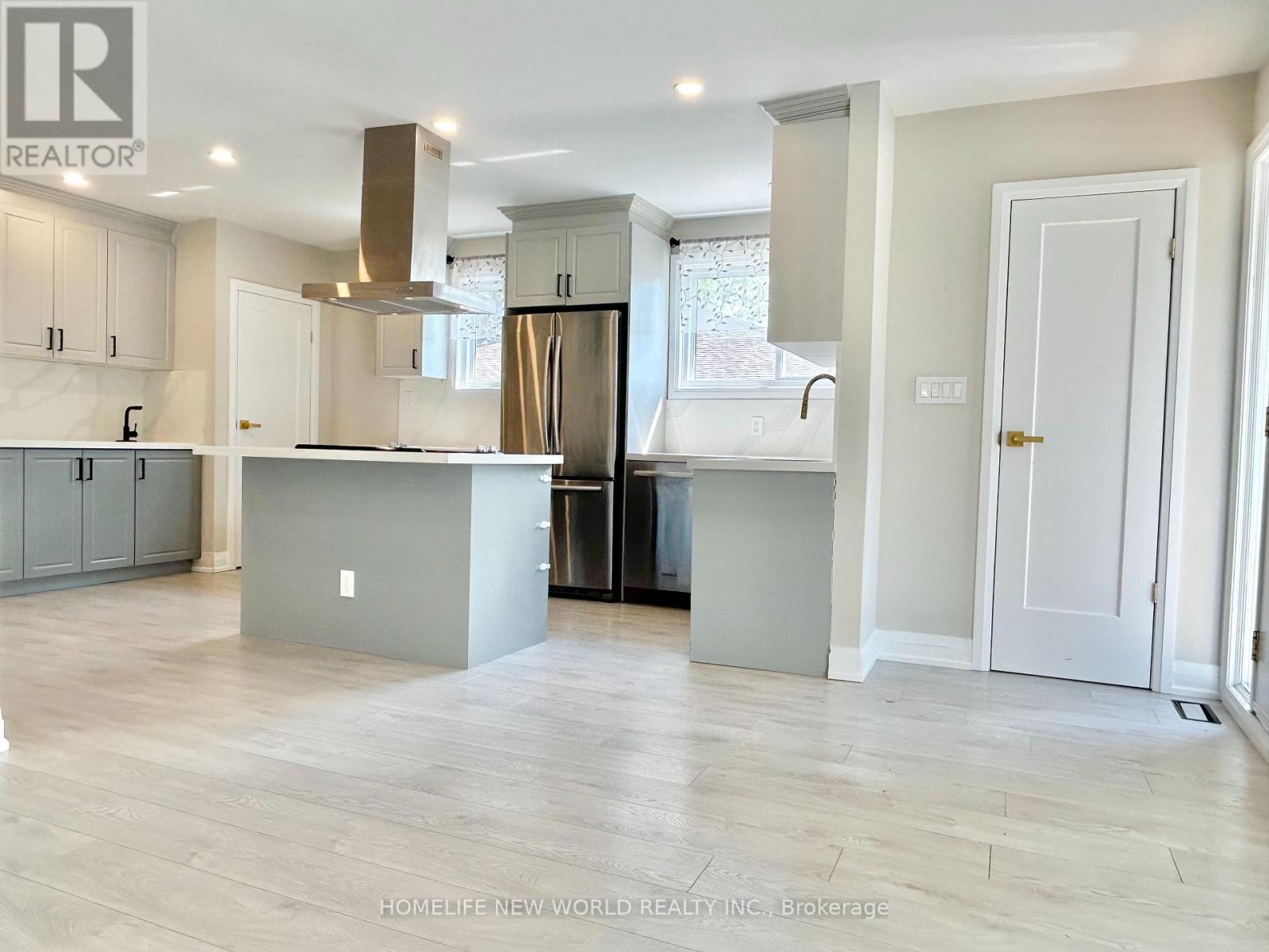 261 Silverbirch Drive, Newmarket (Bristol-London), Ontario  L3Y 2Z6 - Photo 6 - N12187431