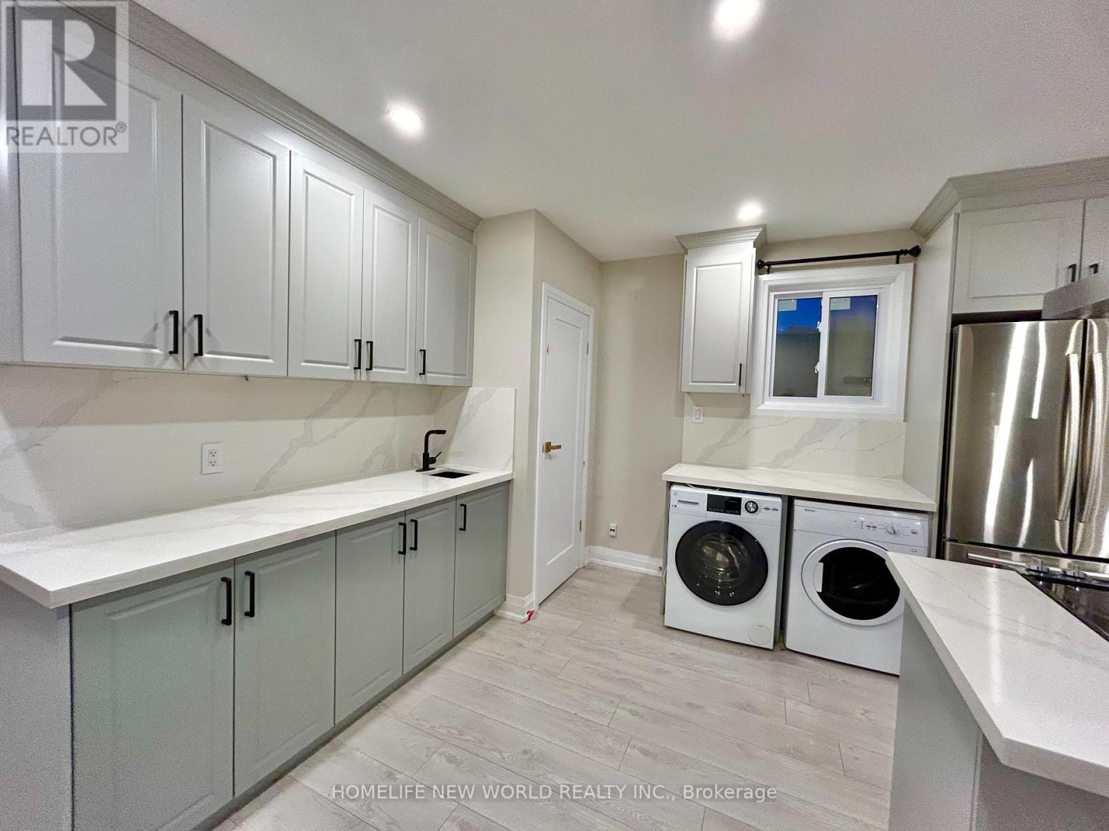 261 Silverbirch Drive, Newmarket (Bristol-London), Ontario  L3Y 2Z6 - Photo 7 - N12187431