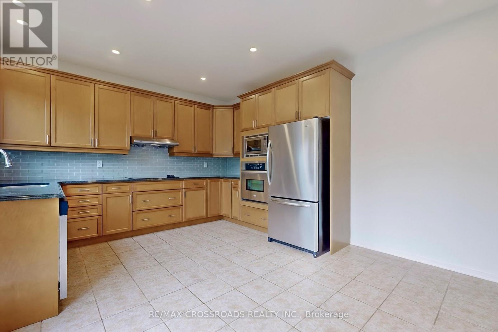 101 James Parrott Avenue, Markham (Wismer), Ontario  L6E 2B3 - Photo 12 - N12187458