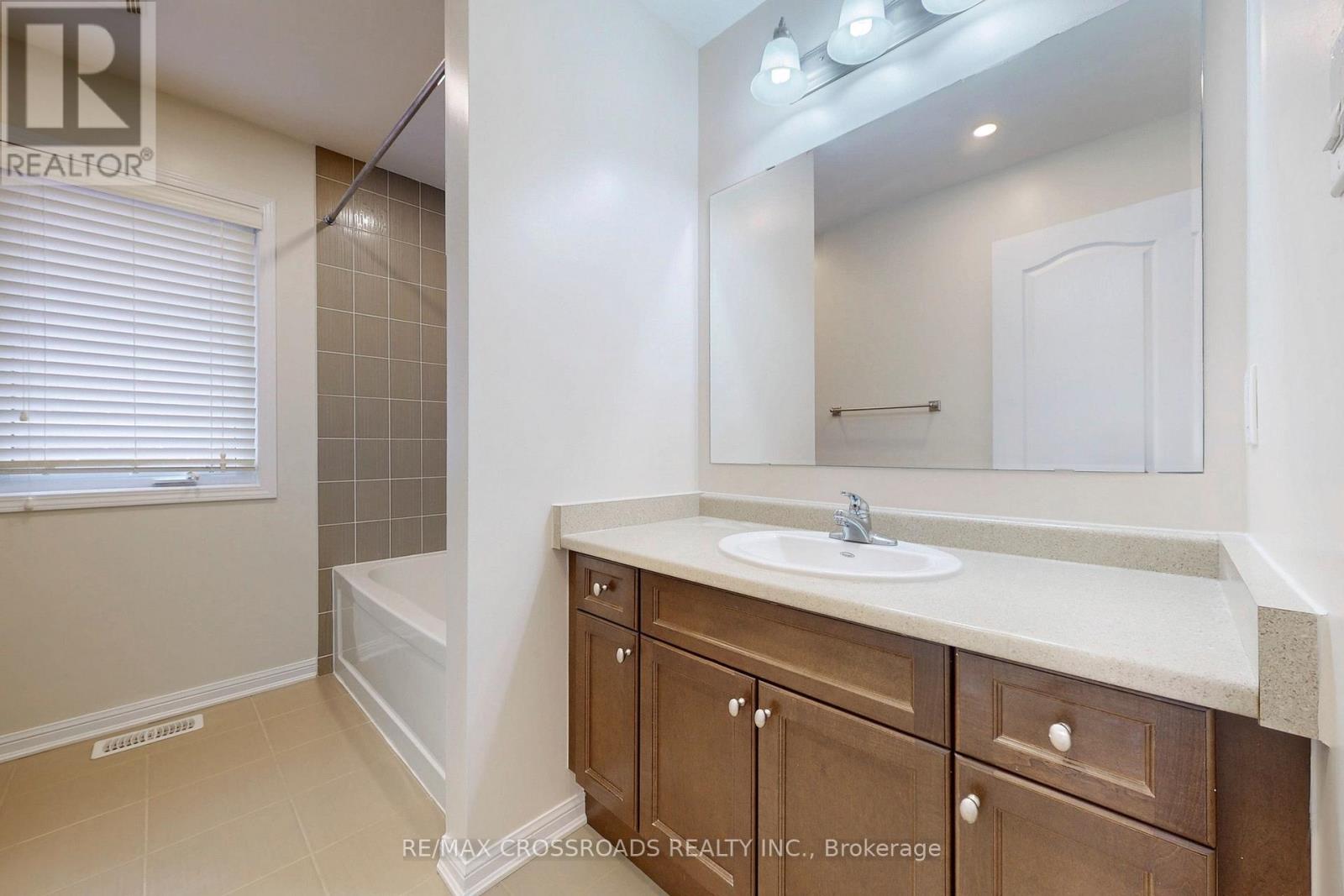 101 James Parrott Avenue, Markham (Wismer), Ontario  L6E 2B3 - Photo 25 - N12187458