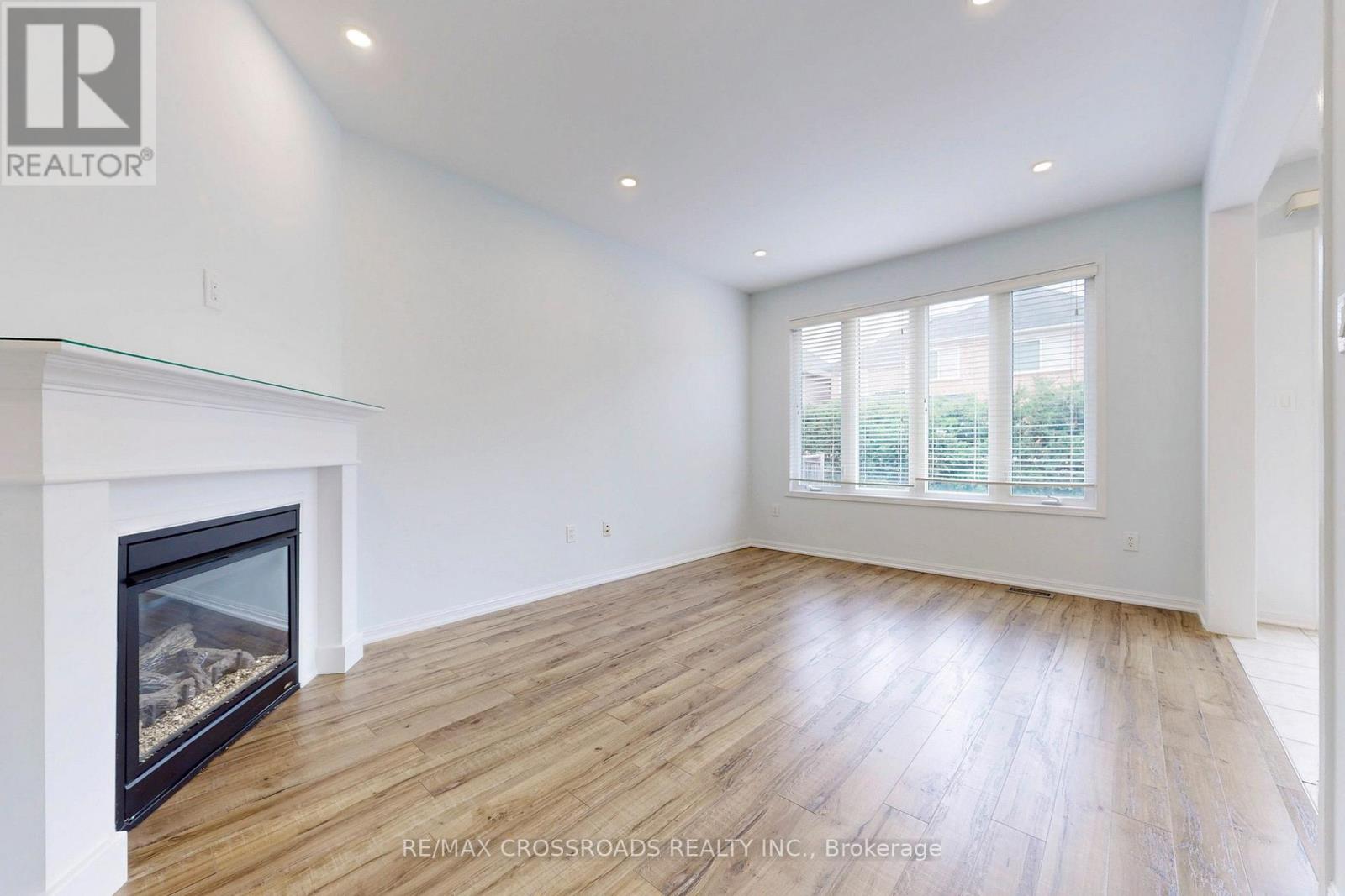 101 James Parrott Avenue, Markham, Ontario  L6E 2B3 - Photo 9 - N12187458