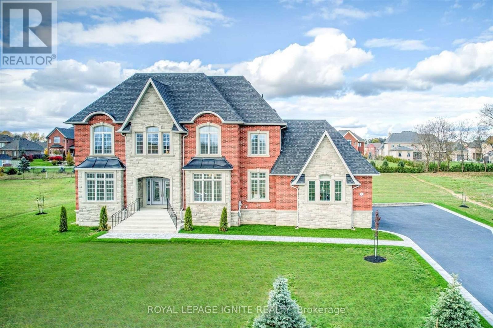 23 Spruceview Place, Whitchurch-Stouffville, Ontario  L4A 1W3 - Photo 2 - N12186525