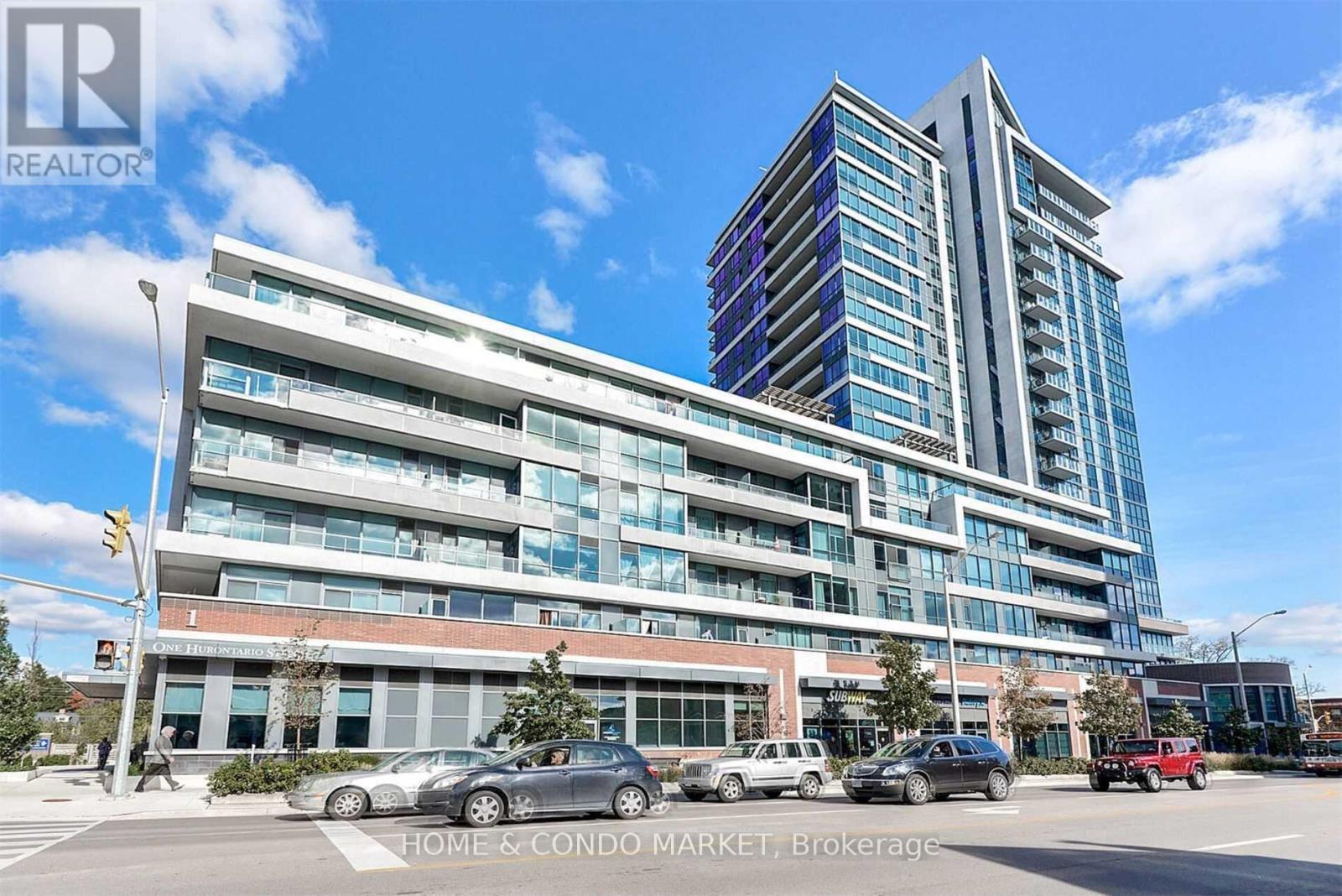 315 - 1 Hurontario Street, Mississauga, Ontario  L5G 0A3 - Photo 2 - W12187419