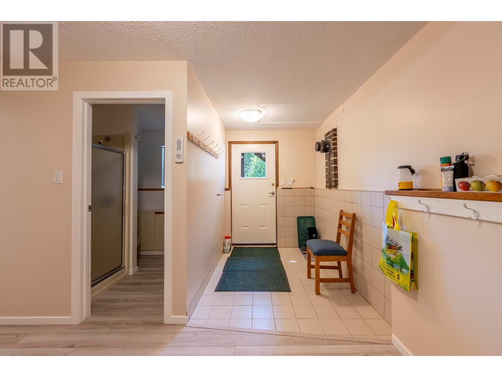 1506 14th Avenue S, Golden, British Columbia  V0A 1H6 - Photo 44 - 10350205