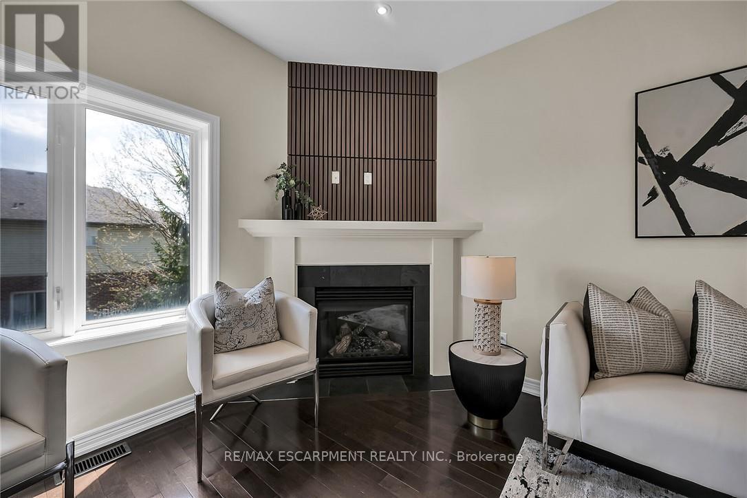 4 Myers Lane, Hamilton, Ontario  L9G 0A5 - Photo 11 - X12187408