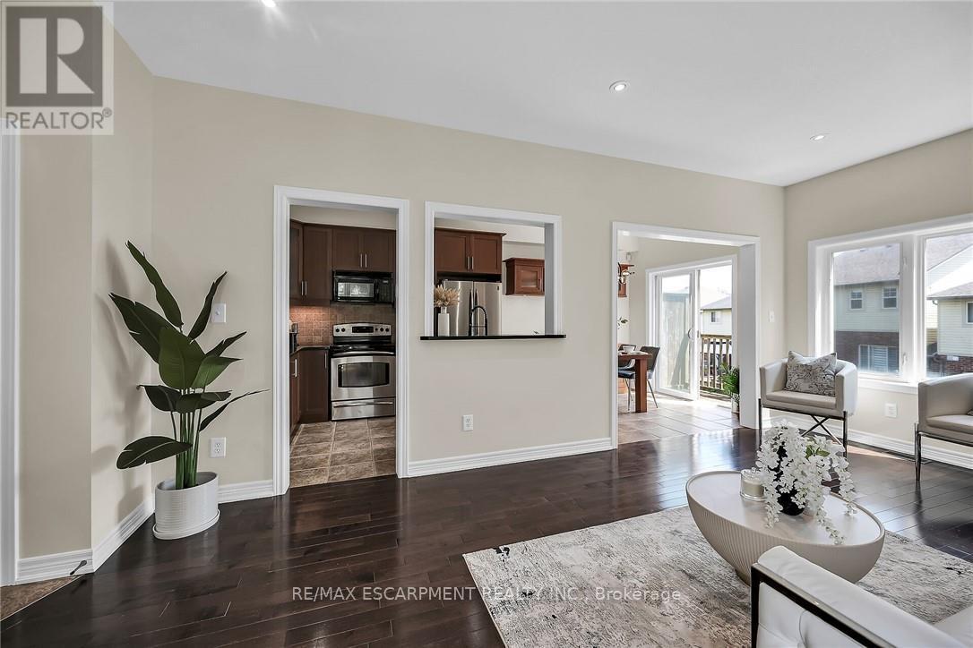 4 Myers Lane, Hamilton, Ontario  L9G 0A5 - Photo 23 - X12187408