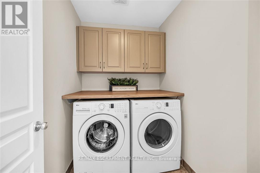 4 Myers Lane, Hamilton, Ontario  L9G 0A5 - Photo 35 - X12187408