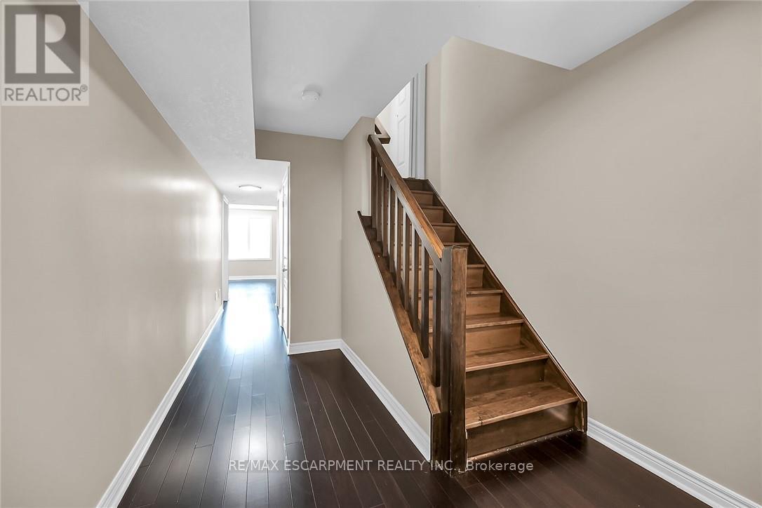 4 Myers Lane, Hamilton, Ontario  L9G 0A5 - Photo 37 - X12187408