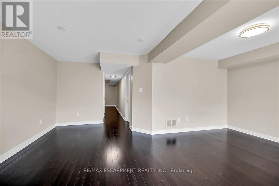 4 Myers Lane, Hamilton, Ontario  L9G 0A5 - Photo 42 - X12187408