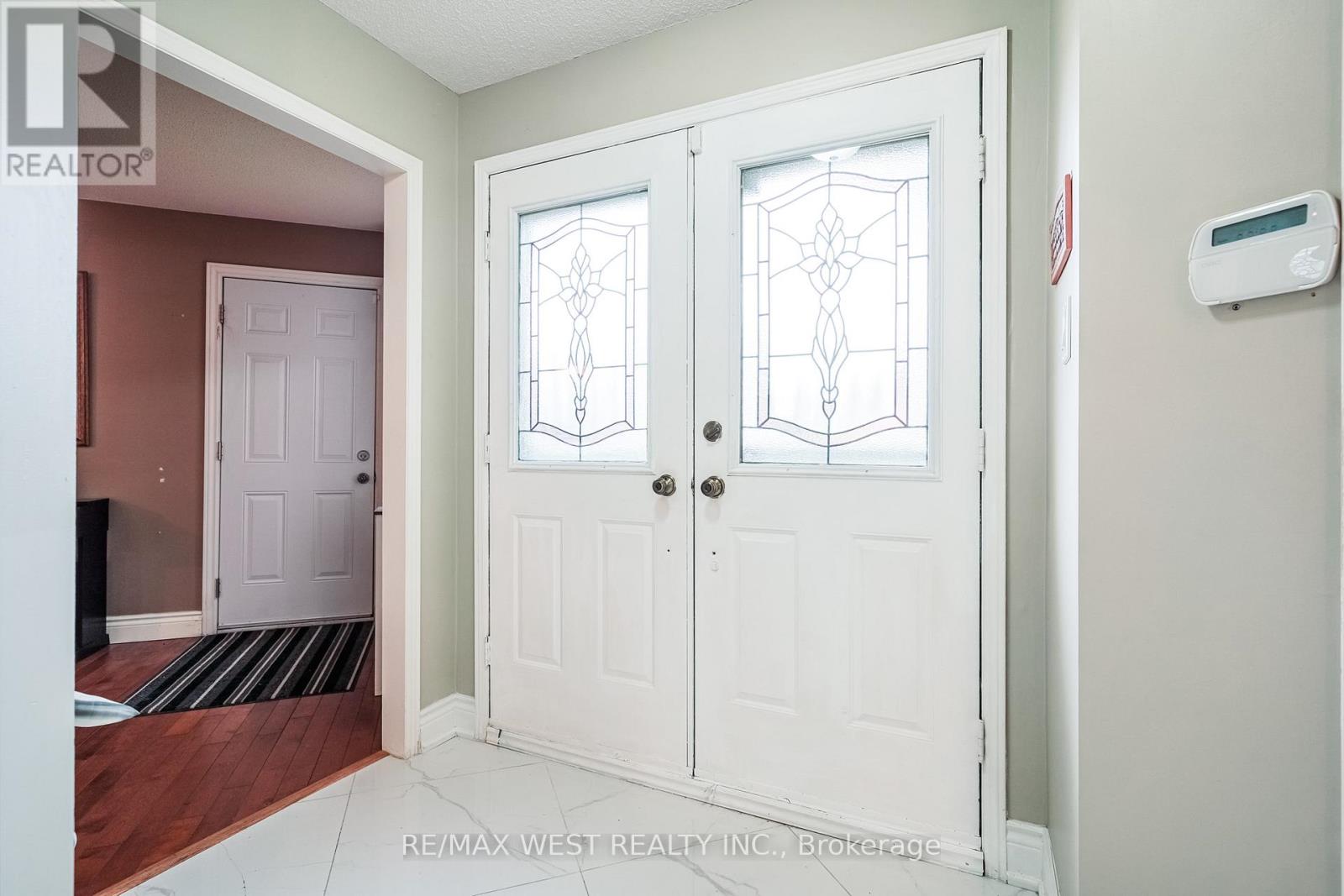 760 Aspen Road, Pickering, Ontario  L1V 3S3 - Photo 4 - E12187412