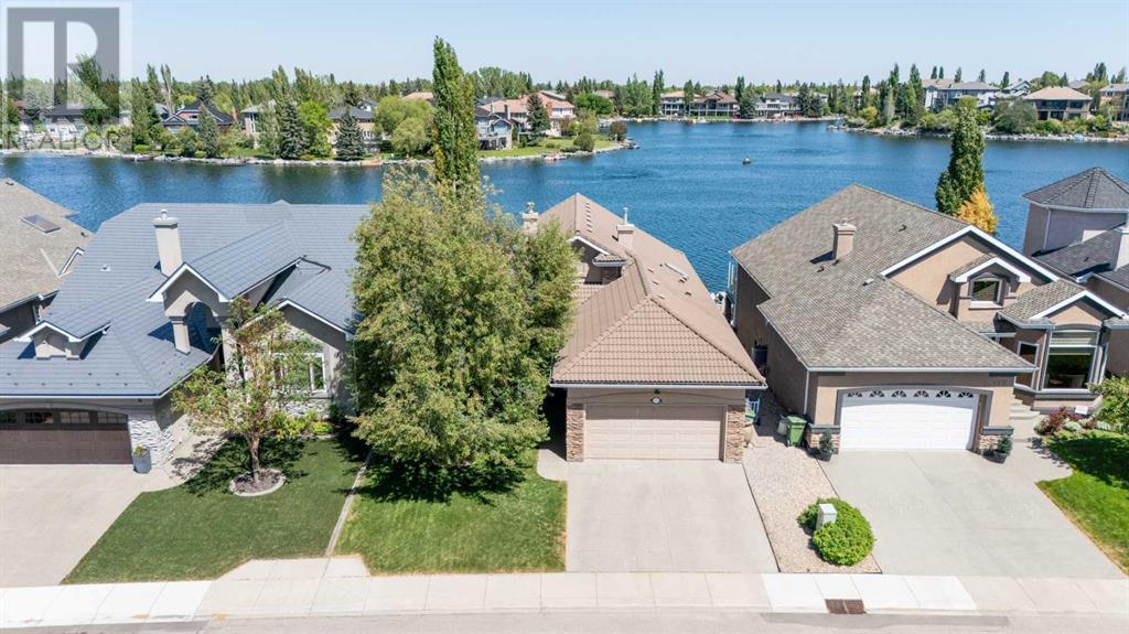 Property at 131 Mckenzie Lake View SE image 4