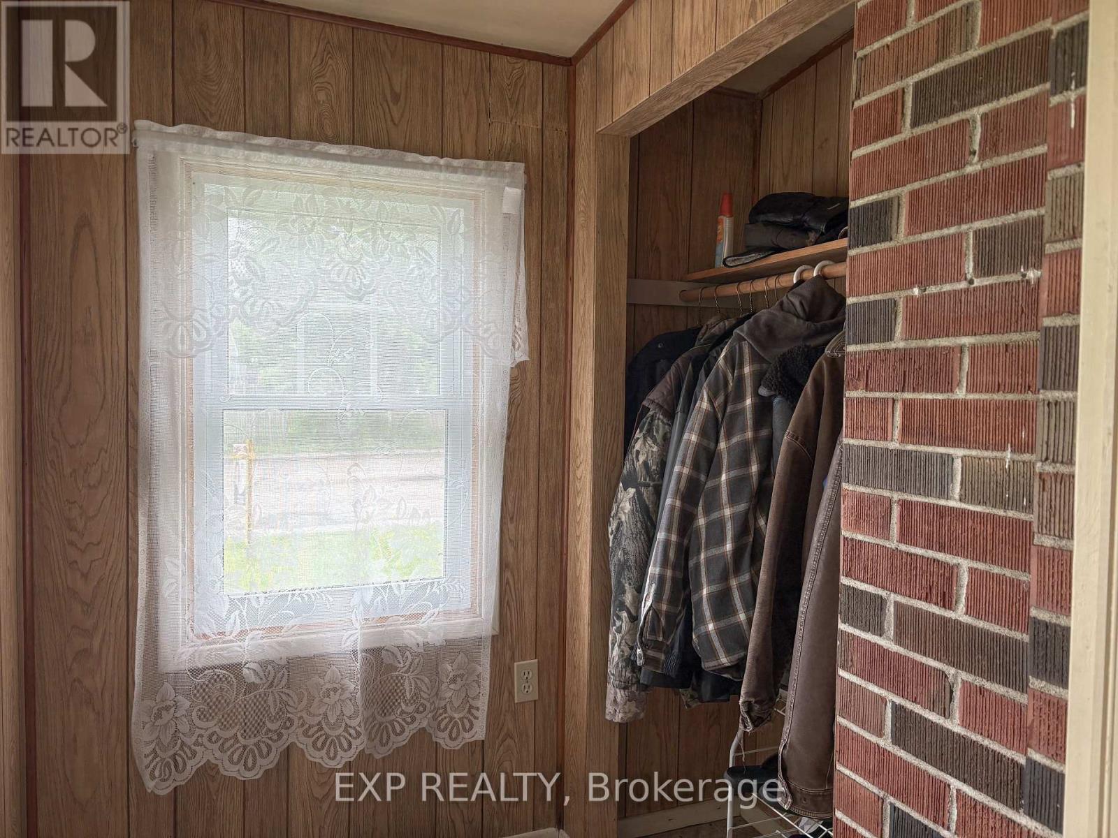 Property at 348 CHARLES AVENUE image 5