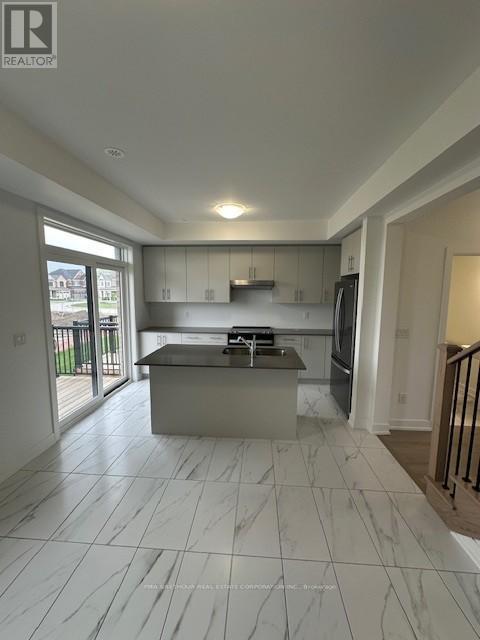 Property at 75 MORRISON CRESCENT image 4