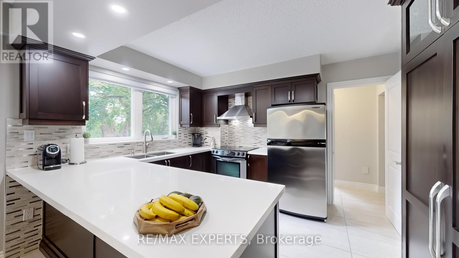 105 Mercury Road, Toronto, Ontario  M9W 3H7 - Photo 15 - W12186894